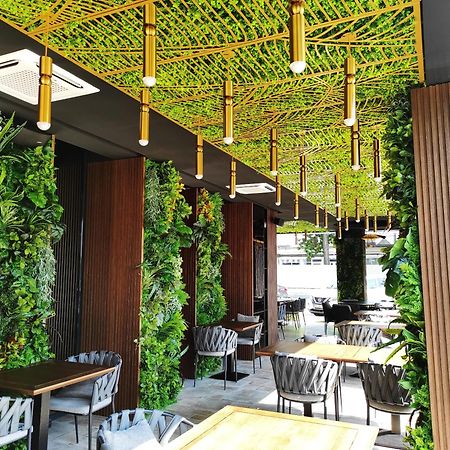 Hotel Kristal Focsani Luaran gambar