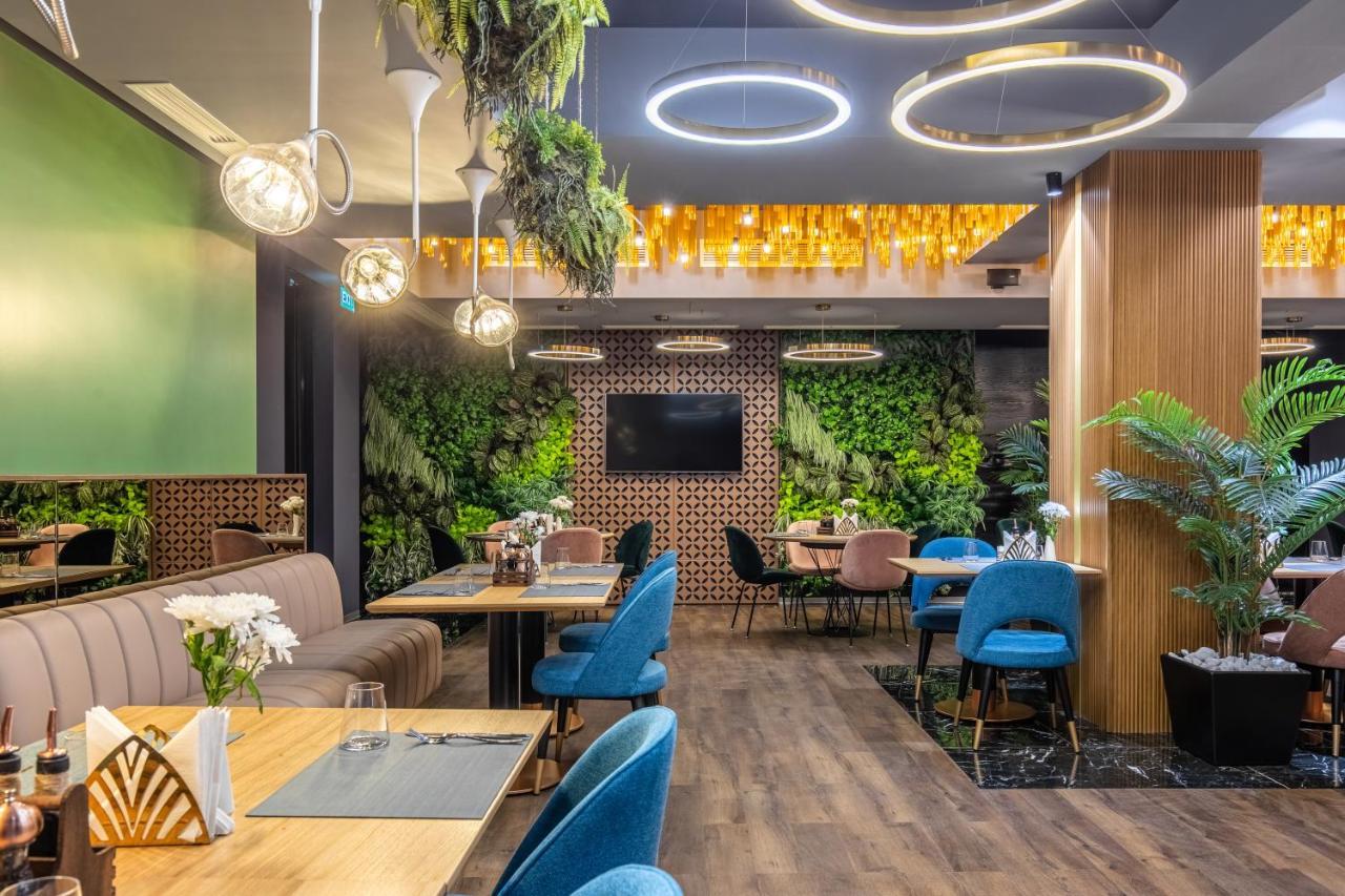 Hotel Kristal Focsani Luaran gambar