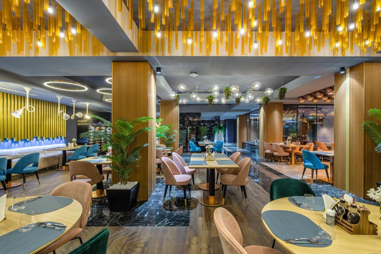 Hotel Kristal Focsani Luaran gambar