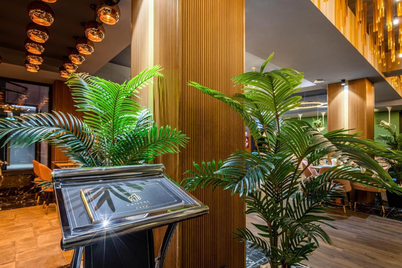 Hotel Kristal Focsani Luaran gambar