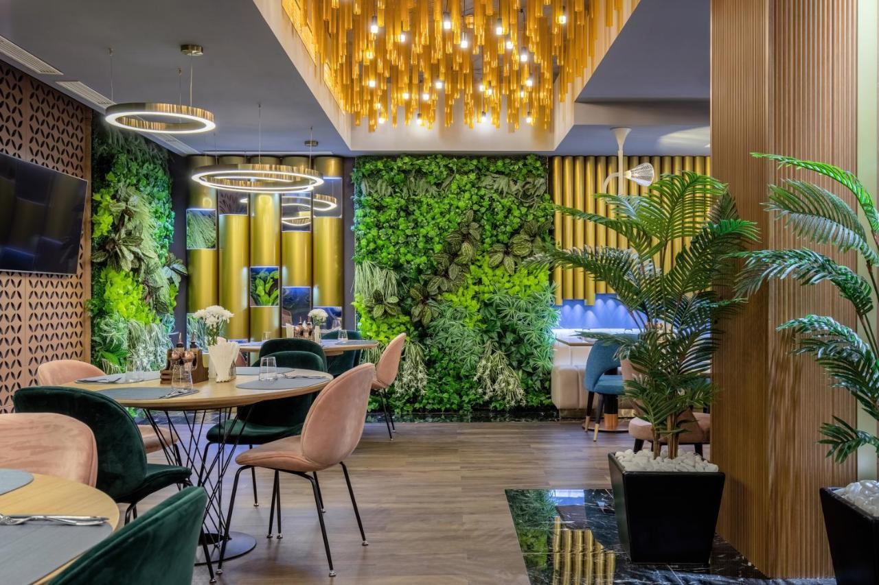 Hotel Kristal Focsani Luaran gambar