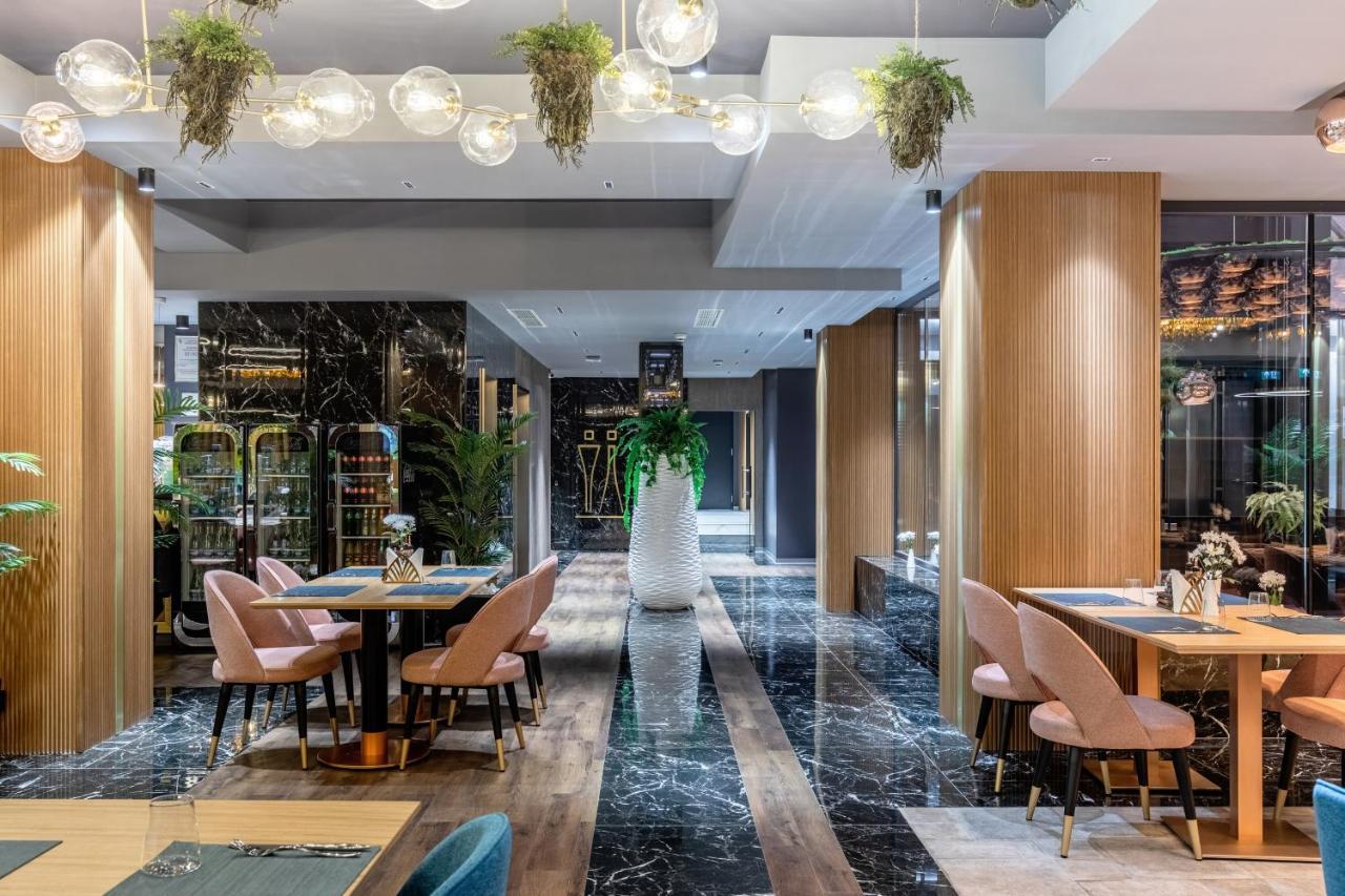 Hotel Kristal Focsani Luaran gambar